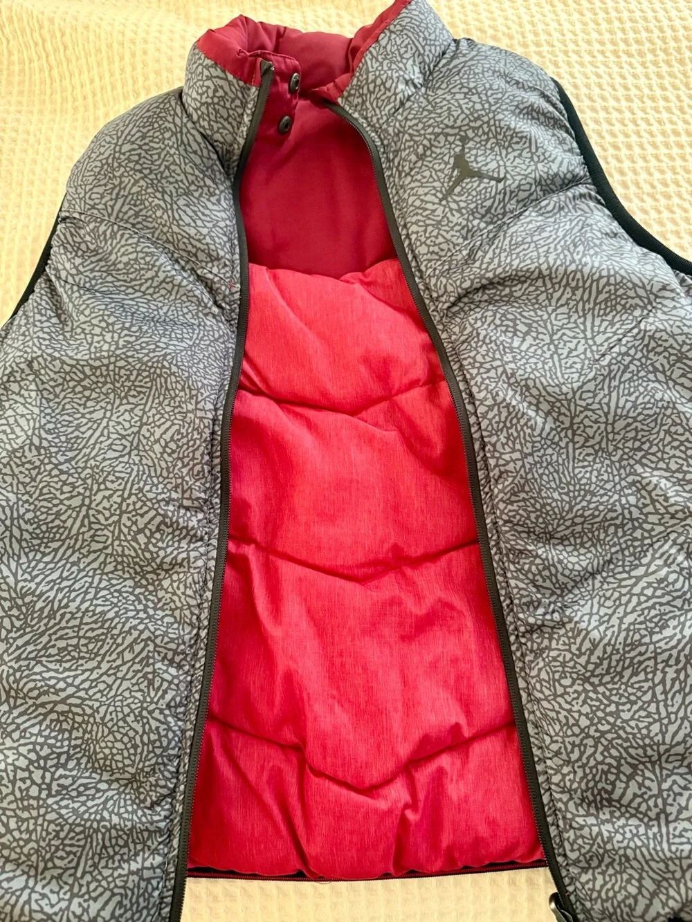 Nike Air Jordan Reversible Puffer Vest Grey Black Elephant Print Cement